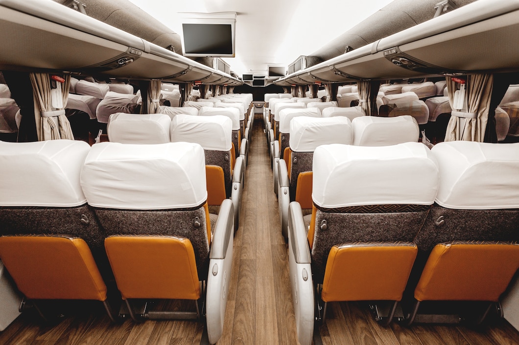Komfort i bezpieczeństwo w podróży – jak wybrać odpowiednią firmę przewozową?